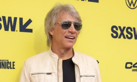 Jon Bon Jovi sings along with remix at electronic dance music festival