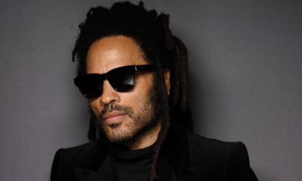 Lenny Kravitz mingles with fans at first Buc-ees visit