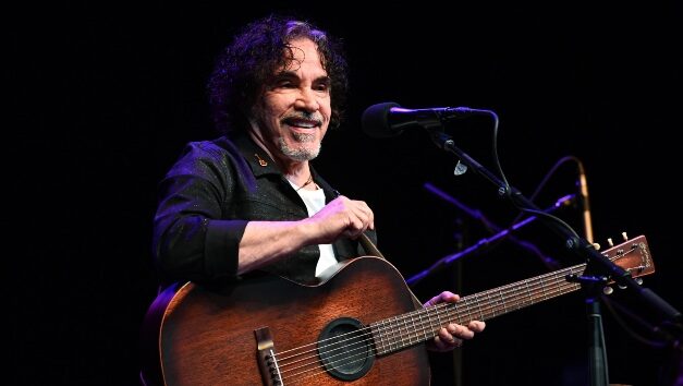 John Oates’ new music represents who he is now: “I can’t be held to the past”