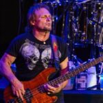 Van Halen’s Michael Anthony hasn’t spoken to David Lee Roth in years