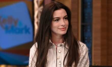 “Gross”: Anne Hathaway on having to “make out” with 10 auditioning actors