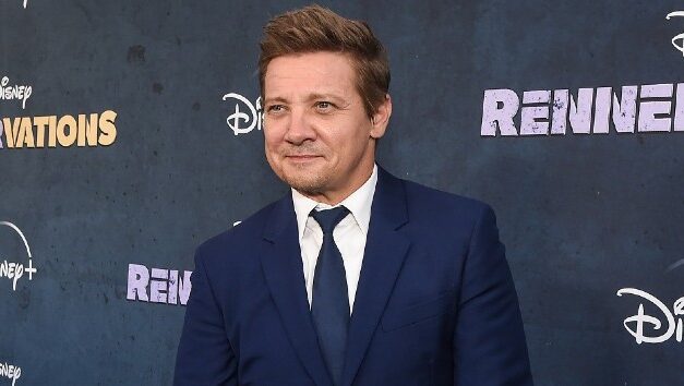 “Smiles” for miles: Jeremy Renner posts video after a run