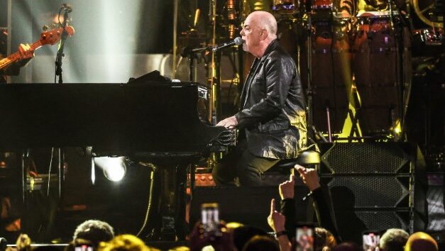 Billy Joel celebrates milestone birthday at MSG: “I didn’t think I’d be doing this at 75”