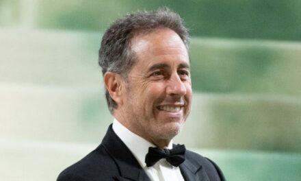 Jerry Seinfeld commencement speech interrupted by Palestine protesters