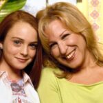 Bette Midler talks “flop” of a sitcom, says she should have sued Lindsay Lohan for leaving